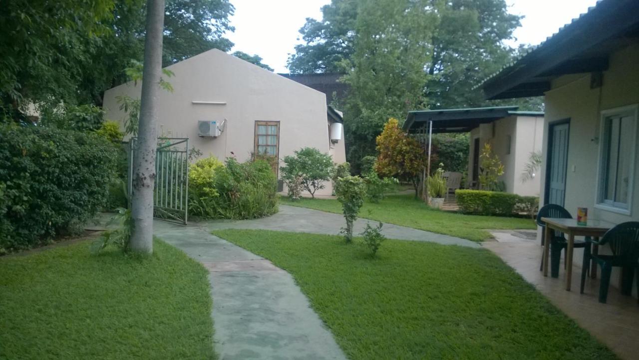 Gloria'S Bed And Breakfast Livingstone Exterior foto